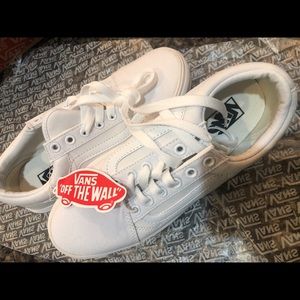 NWT Vans Old Skool